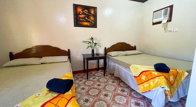 Четырёхместный номер Standard Delgados Resort Puerto Galera powered by Cocotel