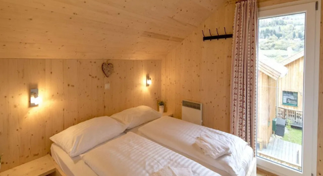 Pleasant Chalet With Indoor hot tub, Prenota Chalet Hotel a Stiria con parcheggio, Parcheggio