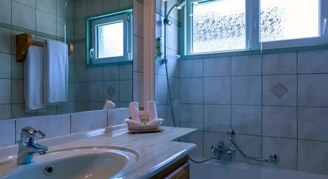 Номер Classic Chalet-Hotel Le Labrador, The Originals Relais