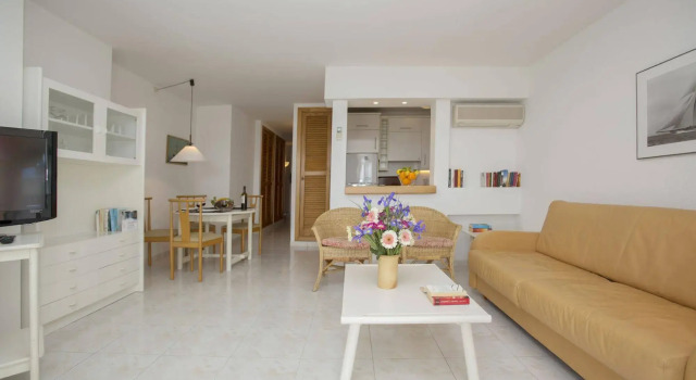 Apartaments Edificio Puerto, 预订 酒店 塞萨利内斯 马略卡岛