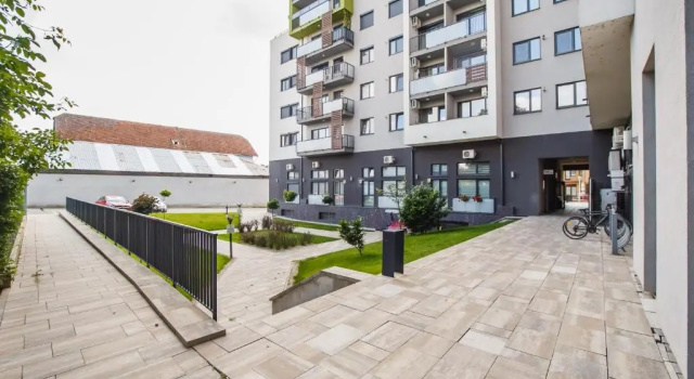 Sunny View 2 Bedroom Central Apartment, Varaa Huoneisto Oradea 