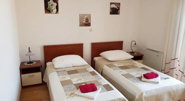 Апартаменты с 2 комнатами с балконом и с видом на море Apartments Ivona 2