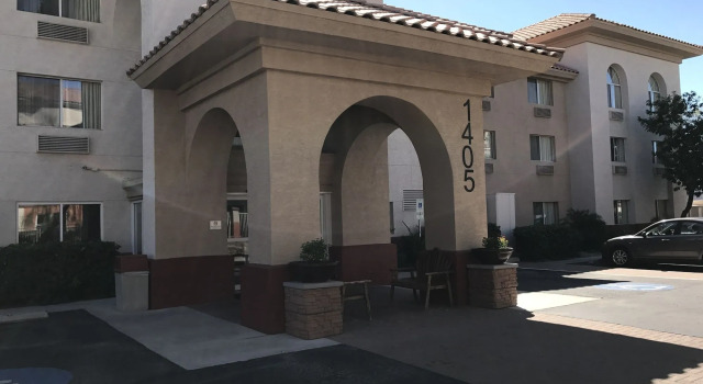 Holiday Inn Express & Suites Phoenix - Mesa West by IHG, Забронировать Отель Меса Phoenix Metropolitan Area
