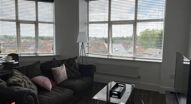 Апартаменты Luxury Penthouse Suite Duplex 1 Bedroom Apartment & Skylight in Northampton Town Centre