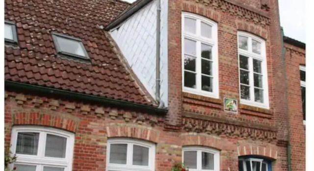 Cozy Apartment on the Canal