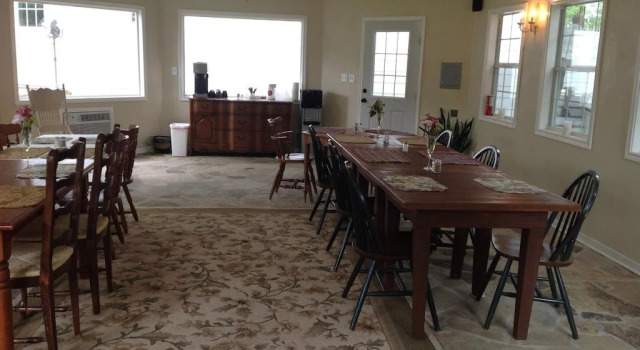 The Captain's Castle, Book Hotel Jefferson Texas