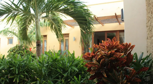 Galu Tulivu, Book Vacation Home Hotels in Coast Region with Parking, Parking