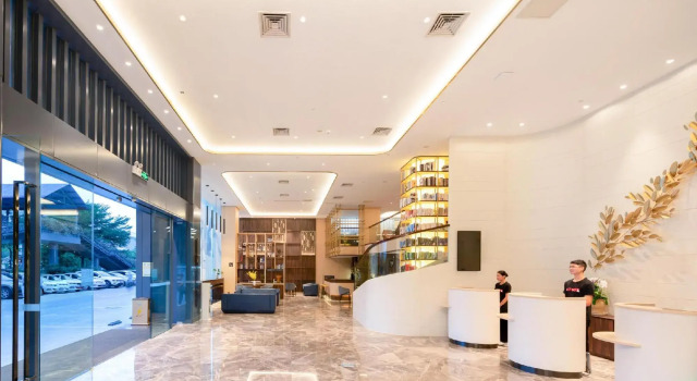 Atour X Hotel Longhua Dalang Business Center