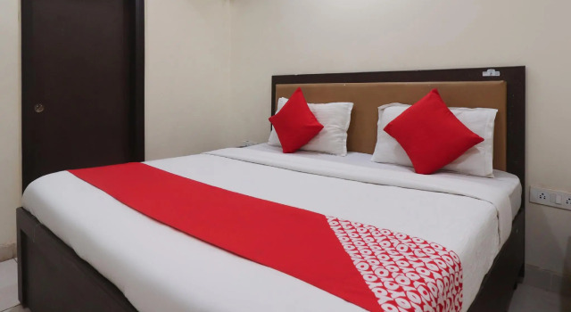 OYO 64950 Hotel Royal plaza
