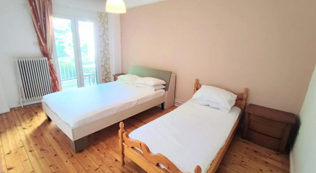 3BR Spacious City Center, Забронировать Отель Салоники Македония, рядом с Romanian Consulate Thessaloniki