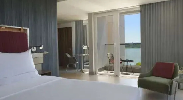 Двухместный полулюкс с видом на озеро Novotel Lubumbashi