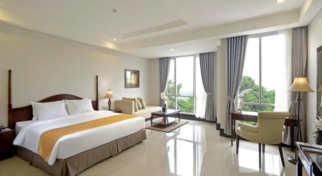 Junior Suite The Sahira Hotel Syariah