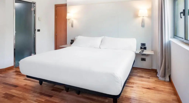 Полулюкс B&B HOTEL Jerez