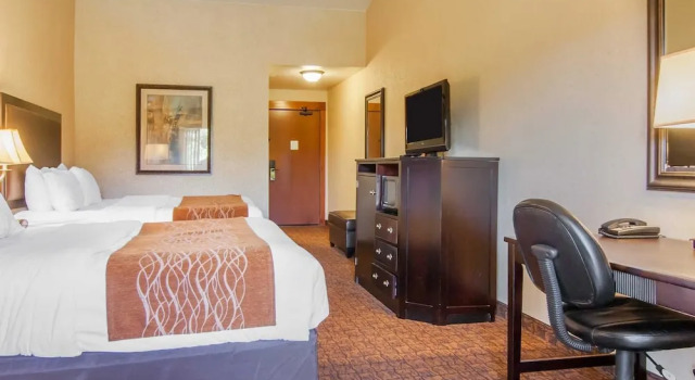 Четырёхместный номер Standard с балконом Comfort Inn & Suites Lincoln City
