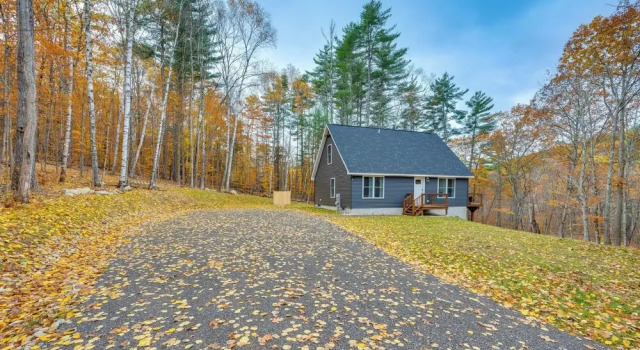 White Mtns Holiday Home! Cabin 1 Mi to Skiing