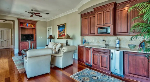 Villa Blanco 11 Bedroom Holiday Home by Five Star Properties, Varaa Villa Destin Emerald Coast