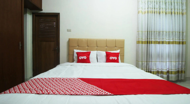 Номер Deluxe RedDoorz at Guesthouse Oemah Opa Metro Lampung