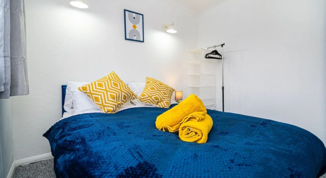 Impeccable 3-bed House in Abbeywood