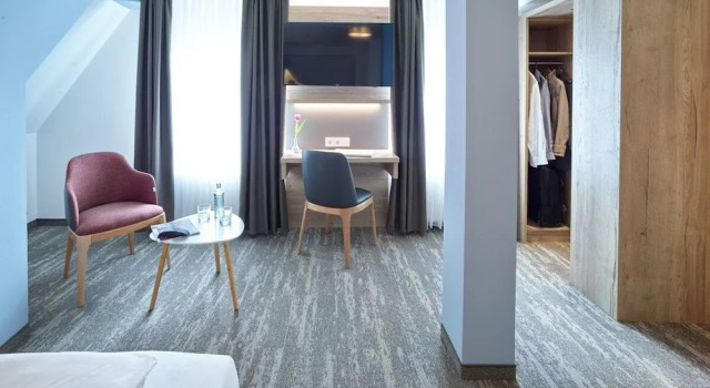 Hotel Wittelsbacher Hof, Забронировать Отель Отели Альтмюльталь с парковкой, Парковка