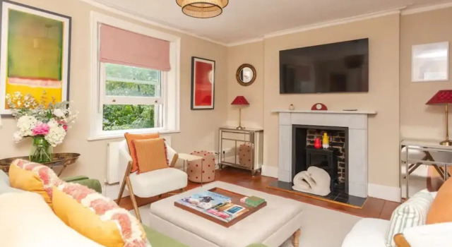 Stunning 2 Bedroom Apartment in the Heart of Chelsea, Varaa Huoneisto Asunnot kohteessa Merseyside, Huoneisto
