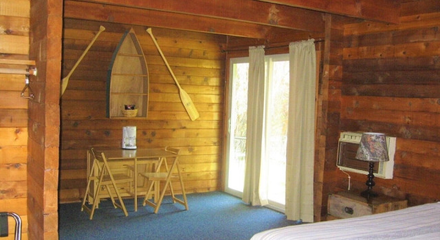 Двухместный номер Standard с видом на реку Virginian Resort