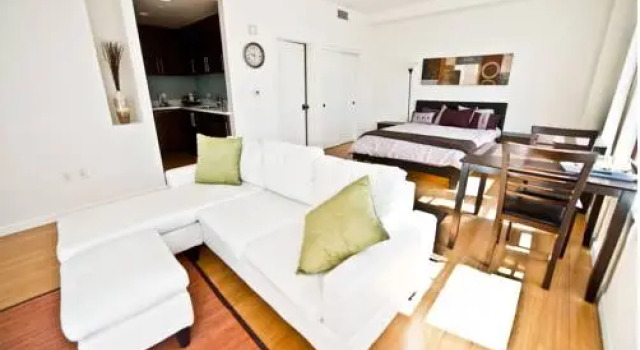 Hollywood View Apartment by Ginosi