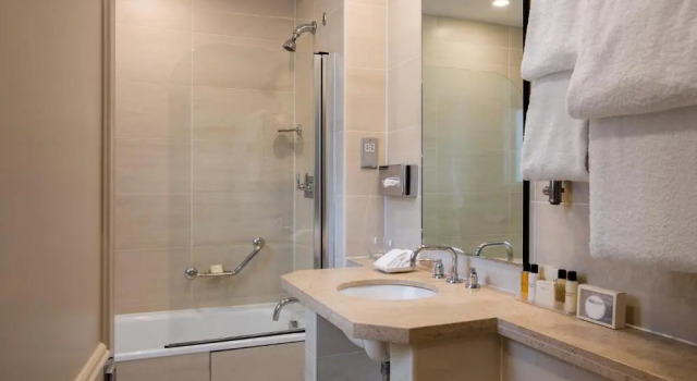 Двухместный номер Classic L’Horizon Beach Hotel & Spa