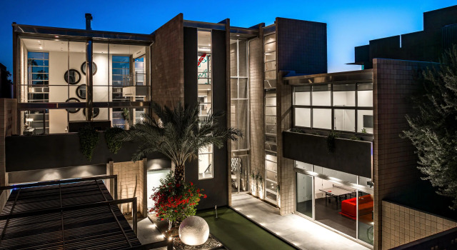 Old Town Scottsdale Iconic Modern Mansion, Забронировать Отель Скотсдейл 