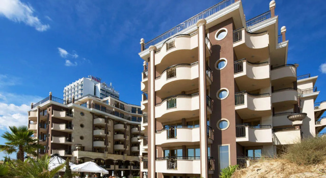 Golden Beach Hotel, Забронировать Отель Отели Солнечного берега с бассейном, рядом с Клуб GRAND, Бассейн