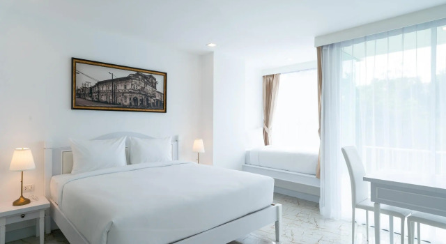 Трёхместный номер Luxury B2 Phuket Premier Hotel