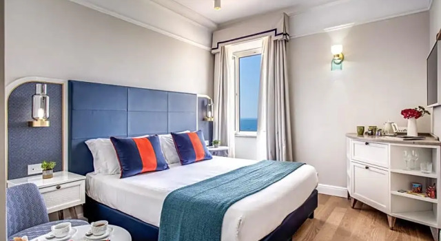 Двухместный номер Superior с видом на море Hotel Mediterraneo Sorrento