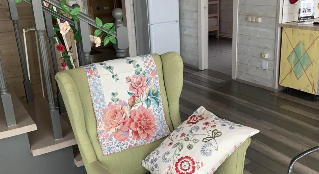 Коттедж с 5 комнатами Гостевой комплекс HolidayThree (Холидей Три)