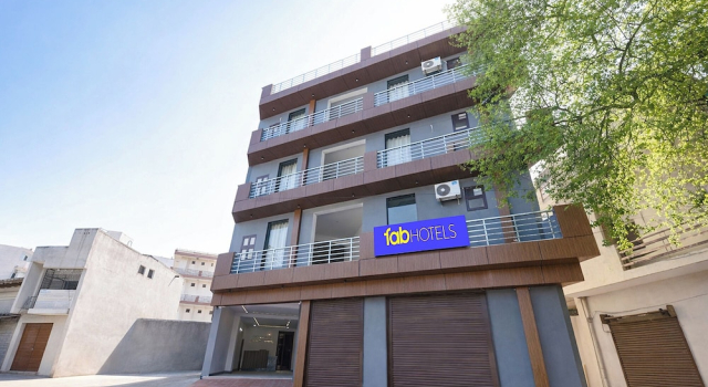 Fabhotel Sky Sector 76, Varaa Hotelli Gurgaon 