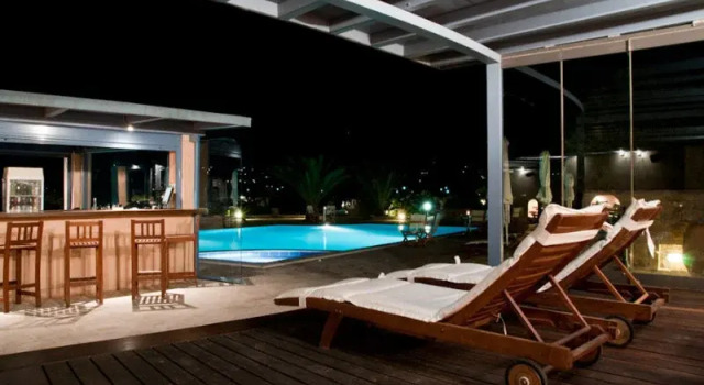 Hotel Aeolos Room Complex, Prenota Hotel Chrissi Akti Paro