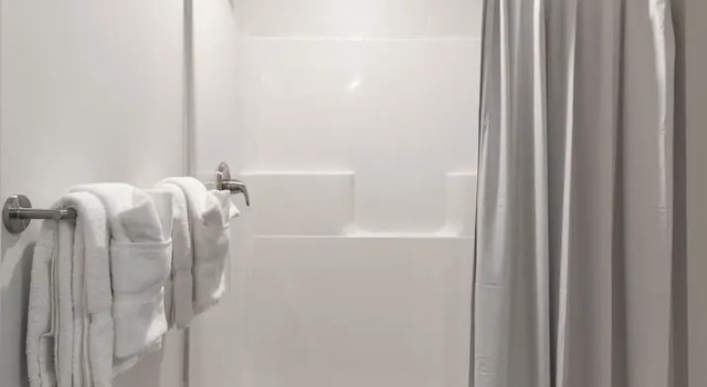 Четырёхместный номер Standard с видом на реку The Warehouse Hotel at Champion Mill