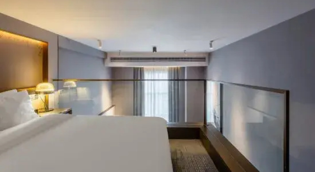 Люкс Deluxe Conrab L Hotel