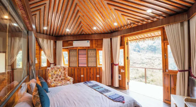 Бунгало Standard с балконом и с видом на горы Sinai Bungalow & Hotel SaPa