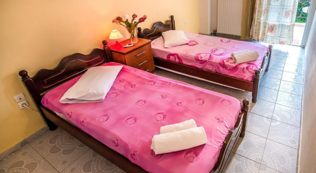 Люкс с 2 комнатами с балконом и с видом на море Faros Apartments