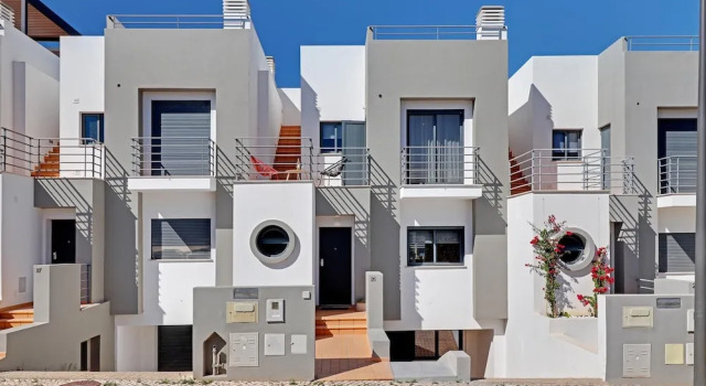 Casa Ferraguido by Portucasa
