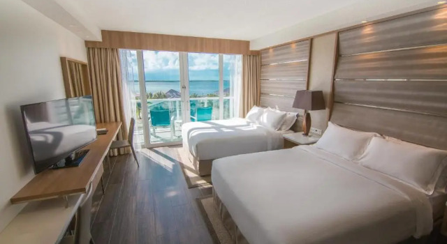 Четырёхместный номер Standard с балконом Resorts World Bimini