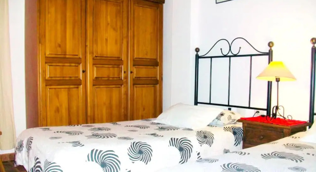House with 2 Bedrooms in Hermigua, with Wonderful Sea View And Furnished Balcony - 600 M From the Beach, Book Feriehus Sommerhuse i La Gomera, Hytte