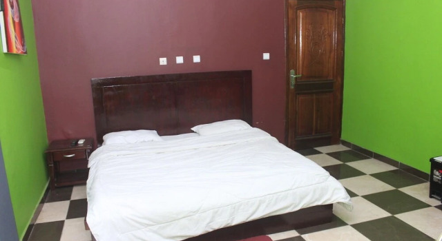 Résidence Hôtel Phivare, Boek Hotel Hotels in Abidjan met parkeren, Parkeren