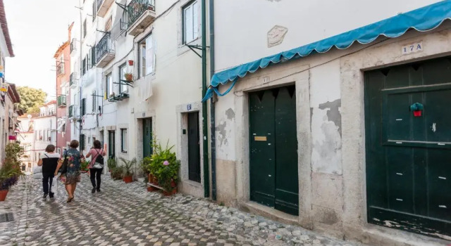 Bairrus Lisbon Apartments - Alfama III, Забронировать Апартаменты/квартира Санта-Мария-Майор Лиссабон, рядом с Money Museum