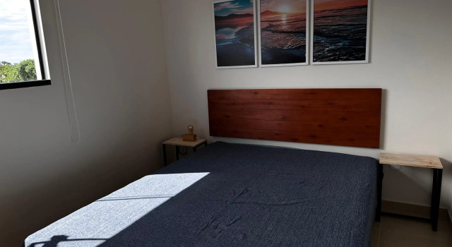 Encanto de apartamento, novo! A 290 metros da praia do Canto Grande!