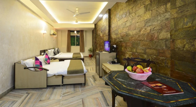 Четырёхместный семейный номер Standard Hotel Ashish Palace