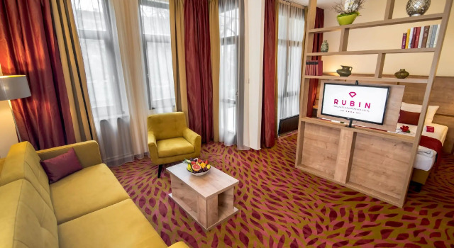 Двухместный номер Deluxe Rubin Wellness & Conference Hotel
