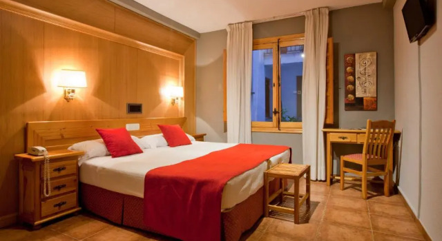 Четырёхместный номер Standard Hotel Real De Toledo