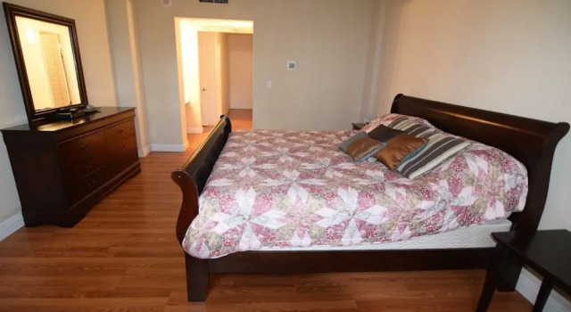 Spectacular 2 Bed 2 Baths Right Across The Beach, Забронировать Апартаменты/квартира Апартаменты Miami Metropolitan Area, Апартаменты/квартира