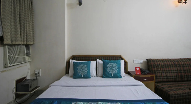 The Ambassador Hotel by OYO Rooms, Rezervovat Hotel Patna Bangalore