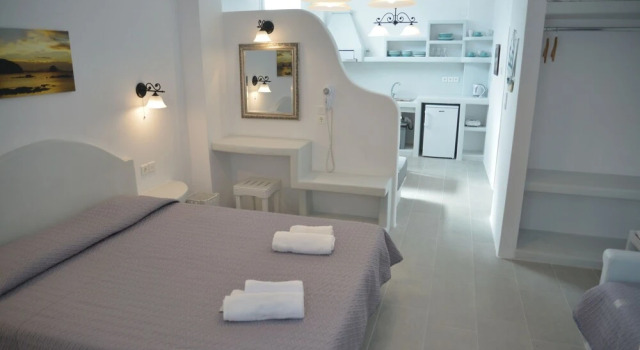 Veletas Rooms, Prenota Hotel Hotel a Milo con parcheggio, Parcheggio